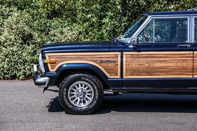 Lot 1988 Jeep Grand Wagoneer