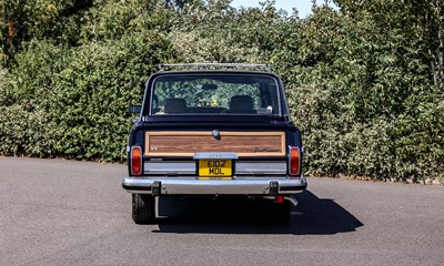 Lot 1988 Jeep Grand Wagoneer
