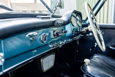 Lot 1961 Mercedes-Benz 190 SL