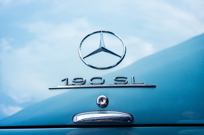 Lot 1961 Mercedes-Benz 190 SL