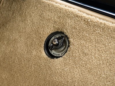 Lot 166 - 1998 Rolls-Royce Park Ward Limousine