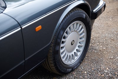 Lot 105 - 1994 Jaguar Sovereign (6.0 litre)