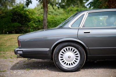 Lot 105 - 1994 Jaguar Sovereign (6.0 litre)