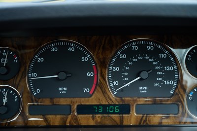 Lot 105 - 1994 Jaguar Sovereign (6.0 litre)