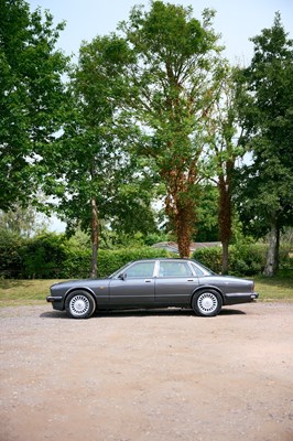 Lot 105 - 1994 Jaguar Sovereign (6.0 litre)