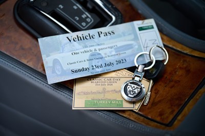 Lot 105 - 1994 Jaguar Sovereign (6.0 litre)