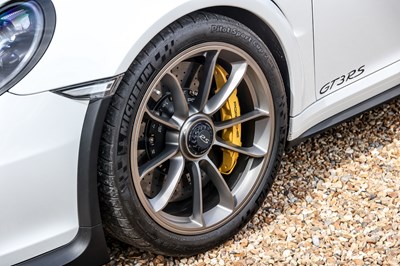 Lot 221 - 2015 Porsche 911/991 GT3 RS