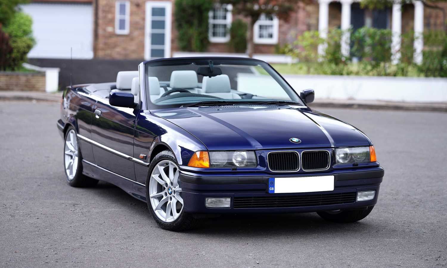 Lot 1995 BMW 328i Convertible