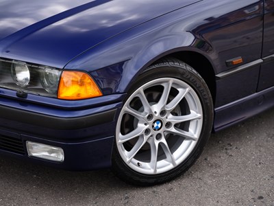 Lot 1995 BMW 328i Convertible