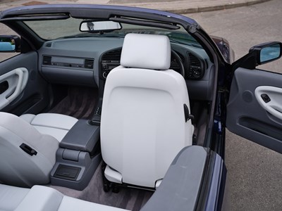 Lot 1995 BMW 328i Convertible