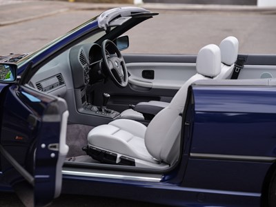 Lot 1995 BMW 328i Convertible