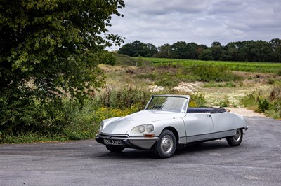 Lot 157 - 1967 Citroën ID19 Convertible