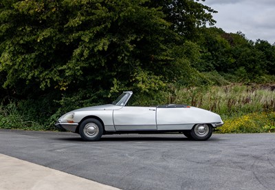 Lot 157 - 1967 Citroën ID19 Convertible