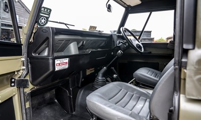 Lot 208 - 1998 Land Rover 90 Defender Wolf