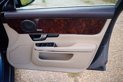 Lot 128 - 2010 Jaguar XJ Portfolio V8 (5.0 litre)