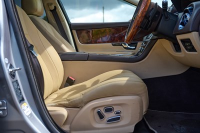 Lot 128 - 2010 Jaguar XJ Portfolio V8 (5.0 litre)