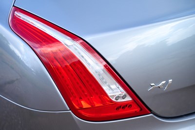 Lot 128 - 2010 Jaguar XJ Portfolio V8 (5.0 litre)