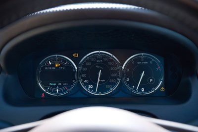 Lot 128 - 2010 Jaguar XJ Portfolio V8 (5.0 litre)