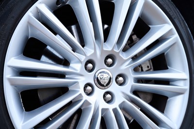 Lot 128 - 2010 Jaguar XJ Portfolio V8 (5.0 litre)