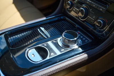Lot 128 - 2010 Jaguar XJ Portfolio V8 (5.0 litre)