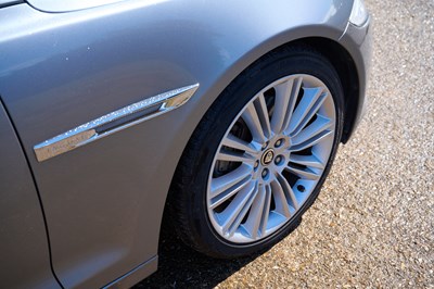 Lot 128 - 2010 Jaguar XJ Portfolio V8 (5.0 litre)