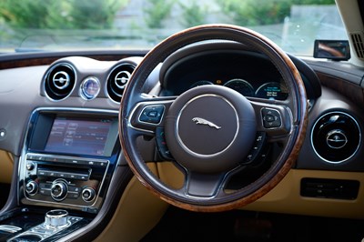 Lot 128 - 2010 Jaguar XJ Portfolio V8 (5.0 litre)