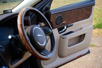 Lot 128 - 2010 Jaguar XJ Portfolio V8 (5.0 litre)
