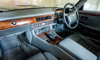 Lot 111 - 1992 Jaguar XJS V12
