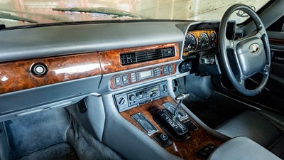 Lot 111 - 1992 Jaguar XJS V12