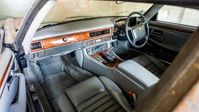 Lot 111 - 1992 Jaguar XJS V12