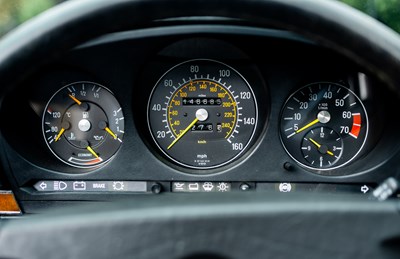 Lot 135 - 1987 Mercedes-Benz 420 SL