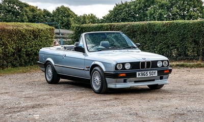 Lot 1993 BMW 318i (E30) Lux Convertible