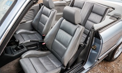 Lot 106 - 1993 BMW 318i (E30) Lux Convertible