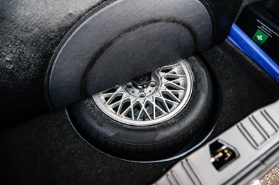 Lot 106 - 1993 BMW 318i (E30) Lux Convertible