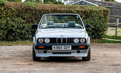 Lot 106 - 1993 BMW 318i (E30) Lux Convertible