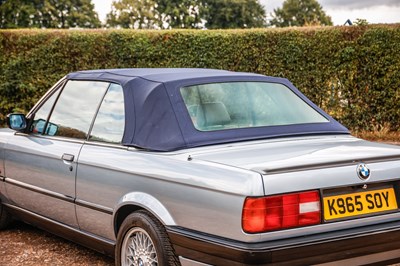Lot 106 - 1993 BMW 318i (E30) Lux Convertible