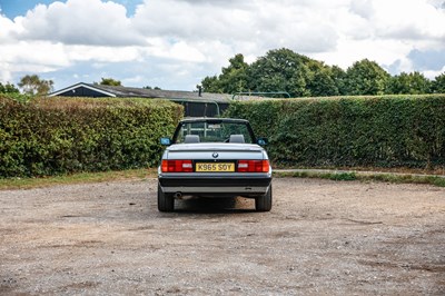 Lot 106 - 1993 BMW 318i (E30) Lux Convertible