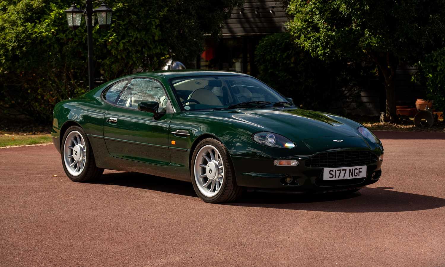 Lot 265 - 1998 Aston Martin DB7 Coupé