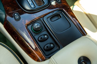 Lot 265 - 1998 Aston Martin DB7 Coupé