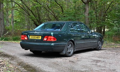 Lot 104 - 1998 Mercedes-Benz E320 (W210)