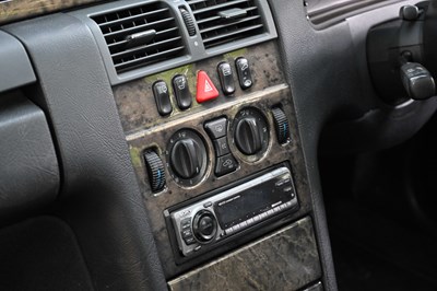 Lot 104 - 1998 Mercedes-Benz E320 (W210)