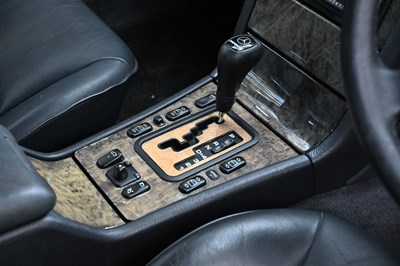 Lot 104 - 1998 Mercedes-Benz E320 (W210)