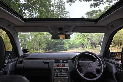 Lot 104 - 1998 Mercedes-Benz E320 (W210)