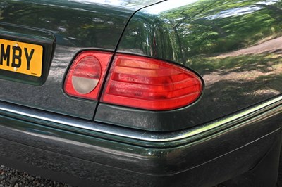 Lot 104 - 1998 Mercedes-Benz E320 (W210)
