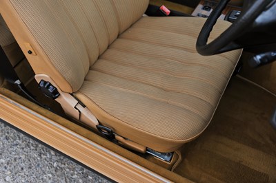 Lot 197 - 1985 Mercedes-Benz 230 CE