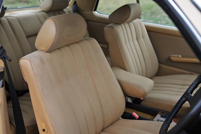 Lot 197 - 1985 Mercedes-Benz 230 CE