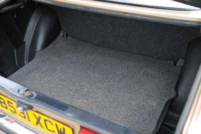 Lot 197 - 1985 Mercedes-Benz 230 CE