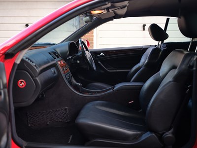 Lot 275 - 1999 Mercedes Benz 320 CLK Elegance Convertible