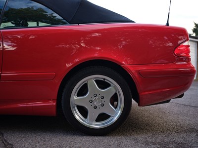 Lot 275 - 1999 Mercedes Benz 320 CLK Elegance Convertible