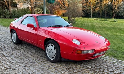 Lot 1989 Porsche 928 S4